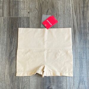 Spanx size small high waisted mid thigh shorts